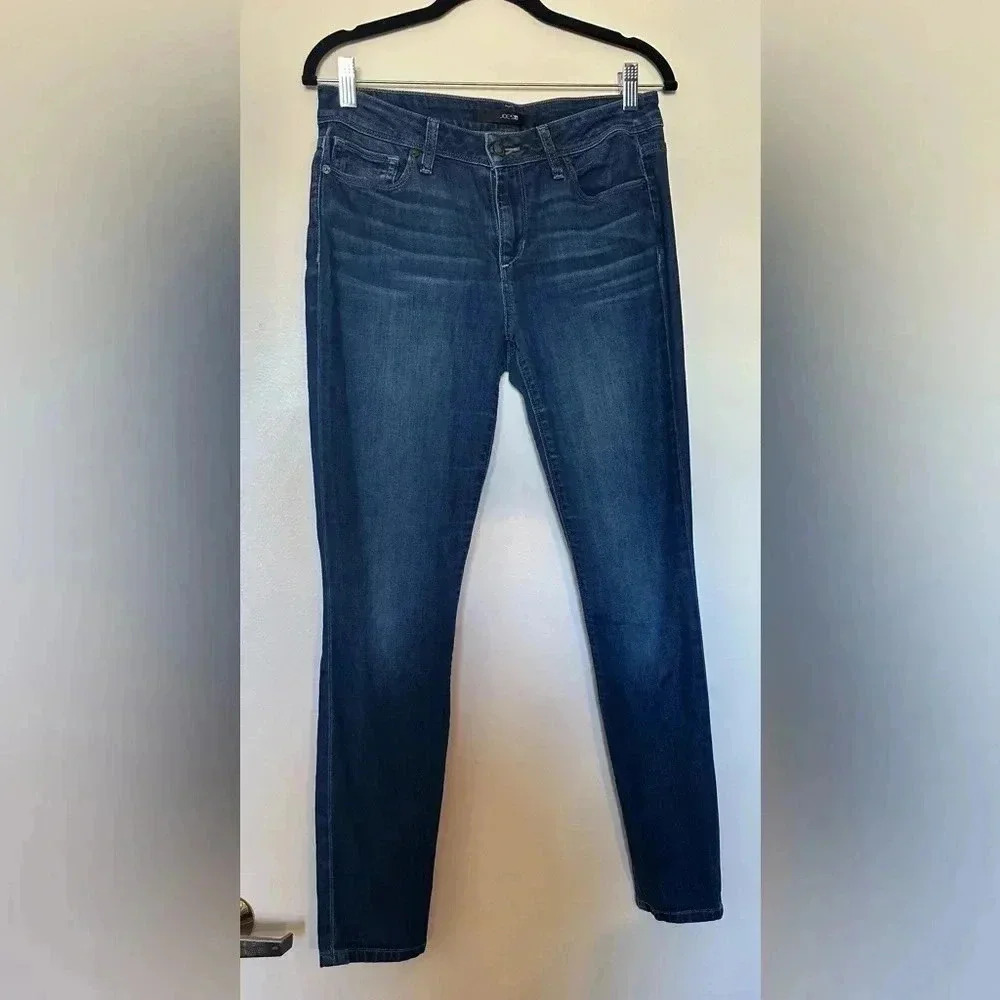 Joe’s Jeans Skinny Ankle in Size W28